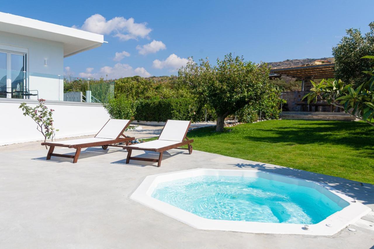 Villa Queen's Gem Luxury - Heated Jacuzzi & Pool