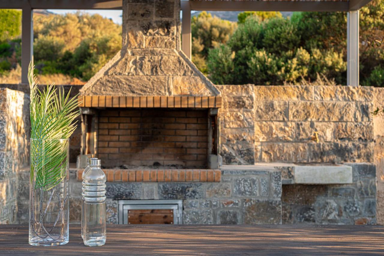 Queen's Gem Luxury - Heated Jacuzzi & Pool Villa