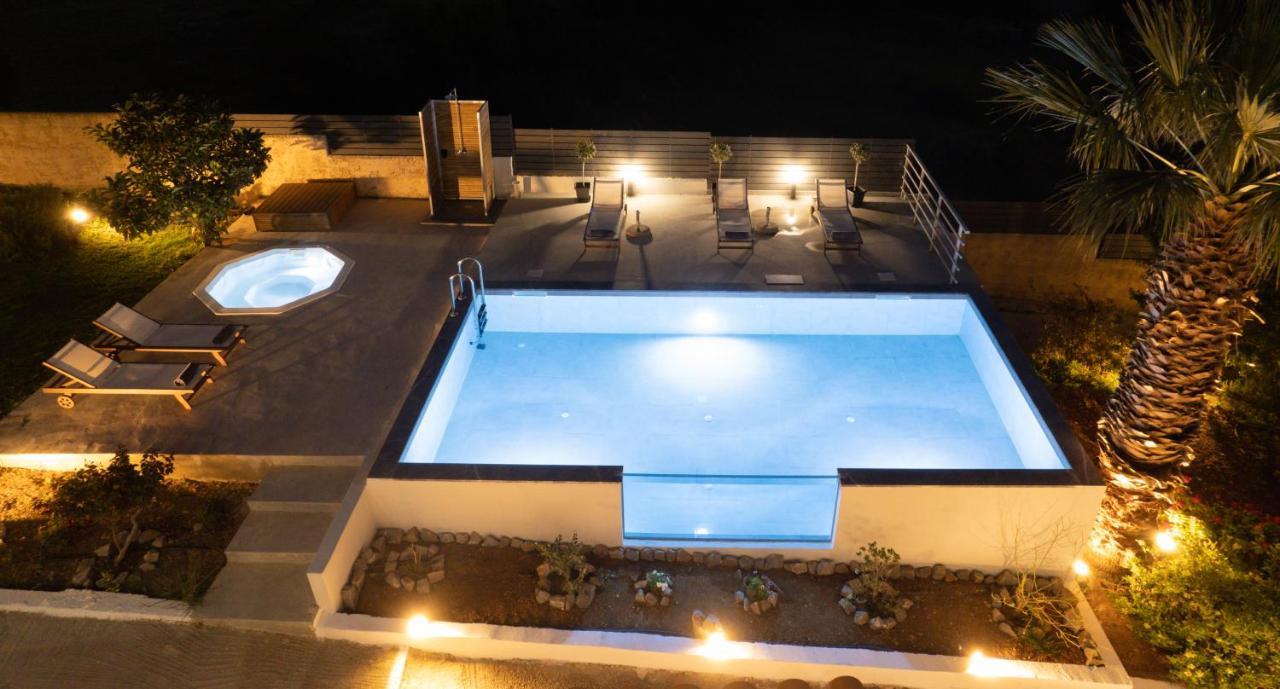 Queen's Gem Luxury - Heated Jacuzzi & Pool Villa Hersonissos (Crete)