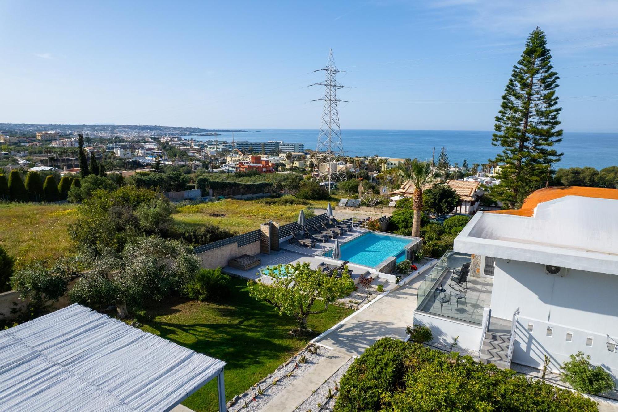 Villa Queen's Gem Luxury - Heated Jacuzzi & Pool Hersonissos (Crete)