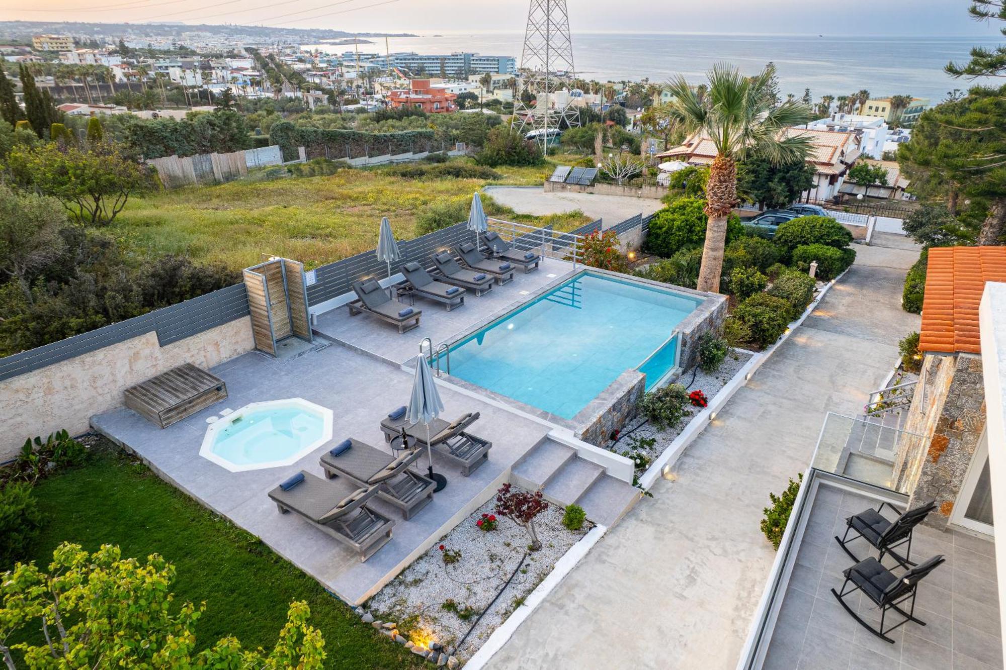 Villa Queen's Gem Luxury - Heated Jacuzzi & Pool