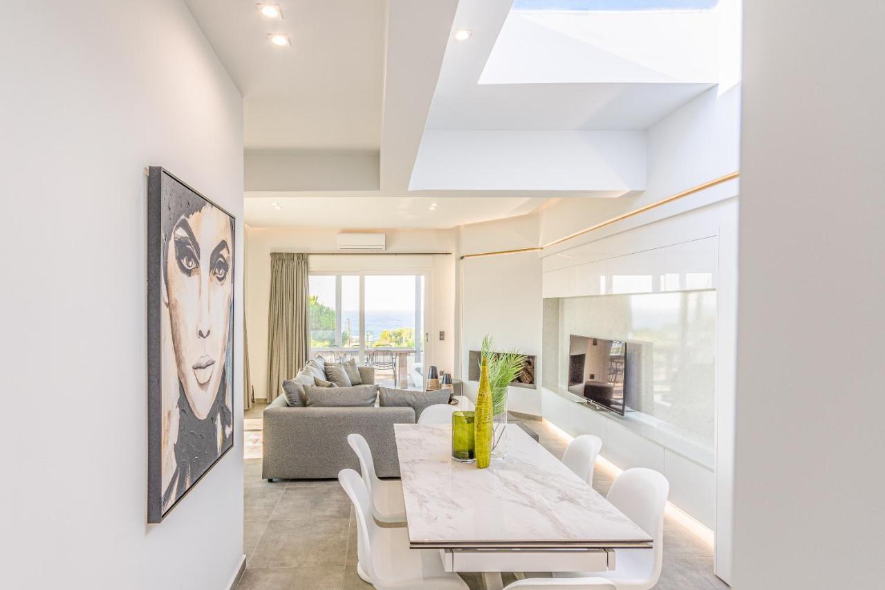 Queen's Gem Luxury - Heated Jacuzzi & Pool