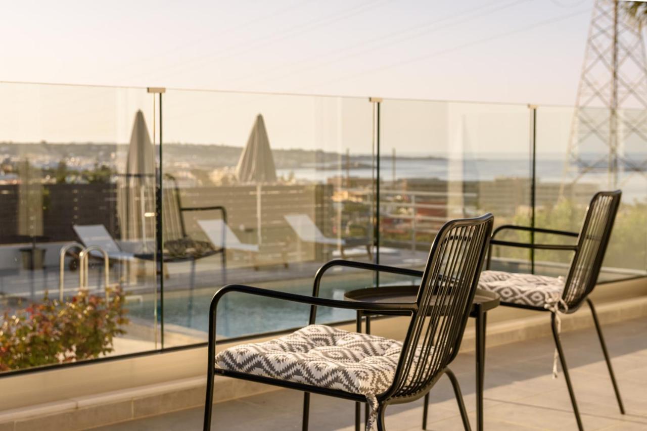 Queen's Gem Luxury - Heated Jacuzzi & Pool